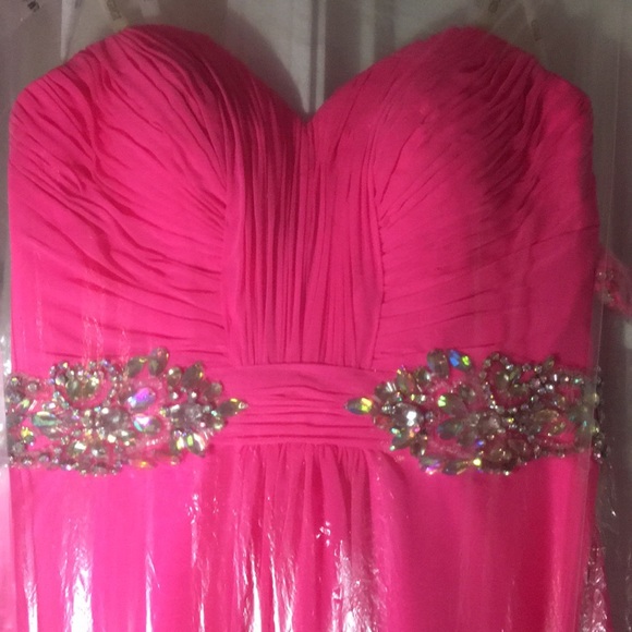 Prom Dress! - Picture 3 of 8